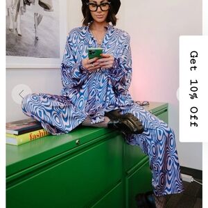 Dressed in lala magic Swirl satin set nwt size L